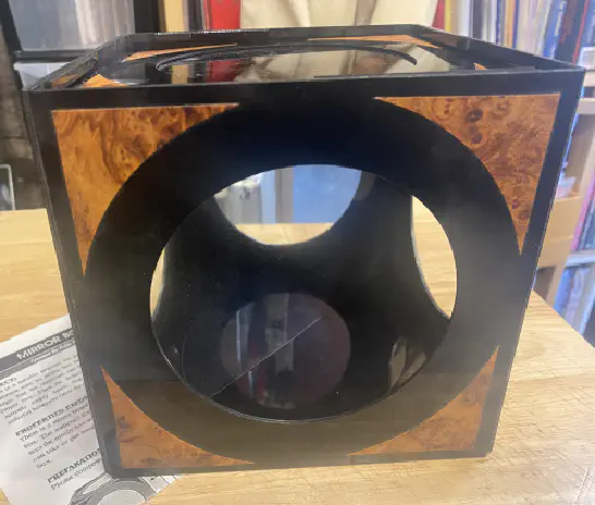 Mirror Box - Kaifu Wang / Black Hat Magic 2002